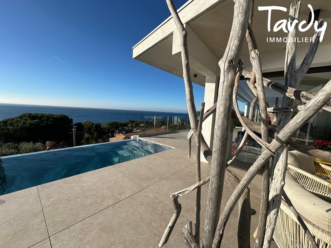 Villa in Centre Ville, Carqueiranne, France 3 - 16870951