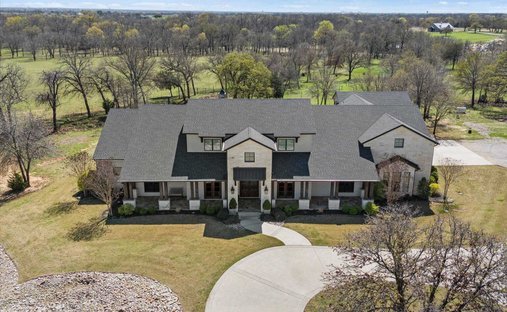 House in Pilot Point, Texas, United States 1
