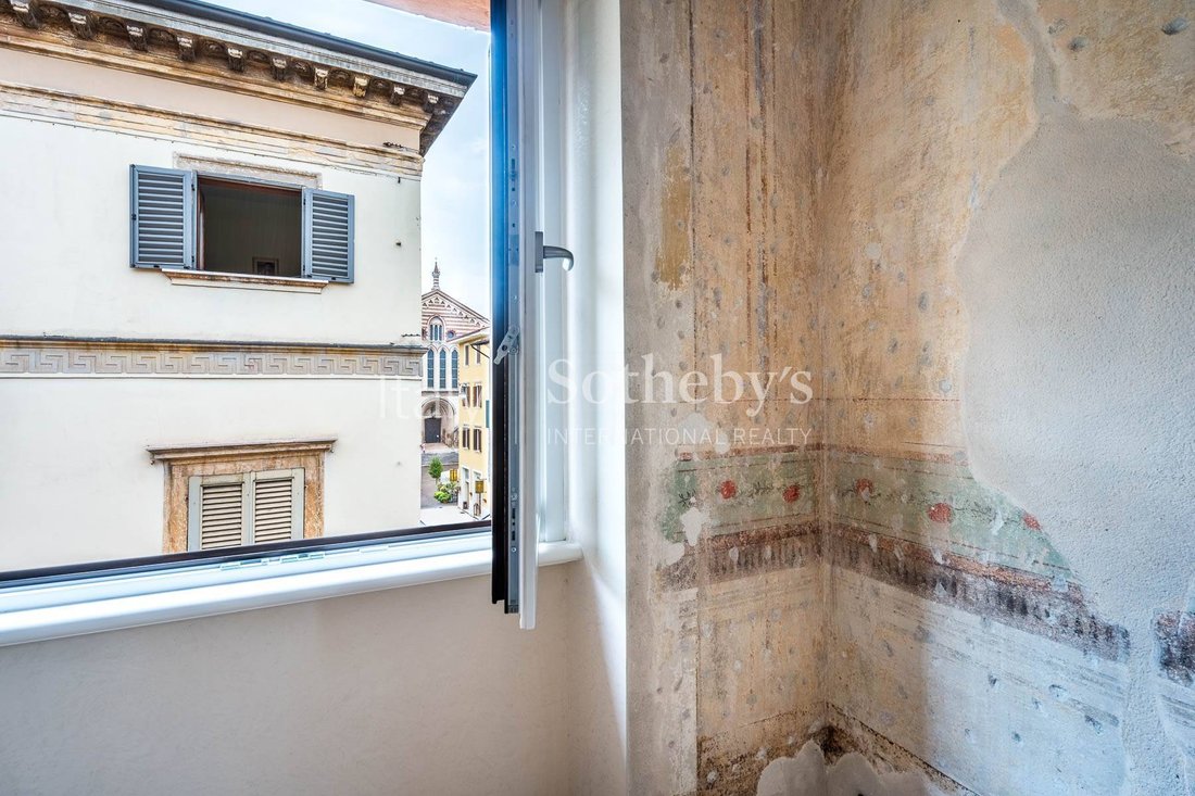 Apartment in Center, Verona, Veneto 4 - 14585791