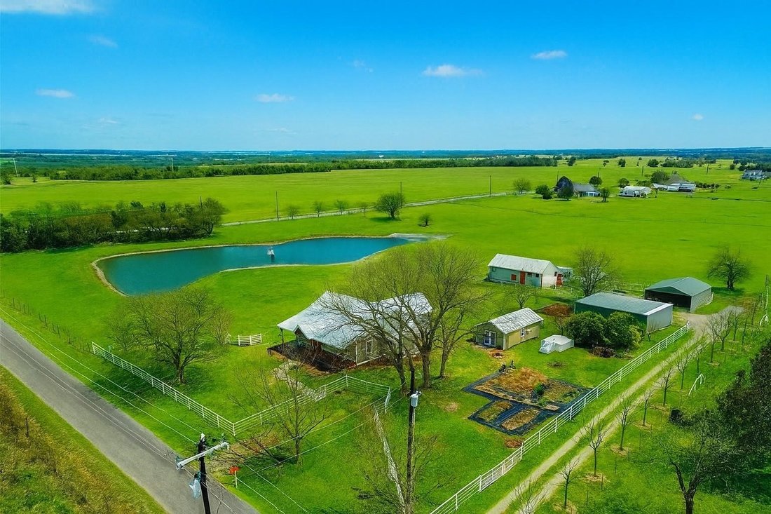 Farm Ranch in Gunter, Texas, United States 1 - 17460100