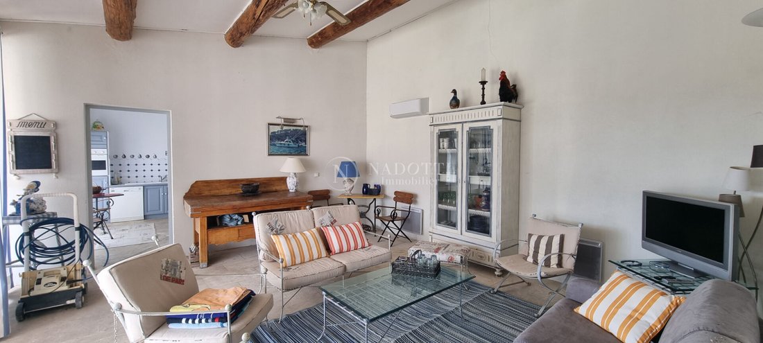 House in Cavaillon, Provence-Alpes-Côte d'Azur, France 5 - 15735872
