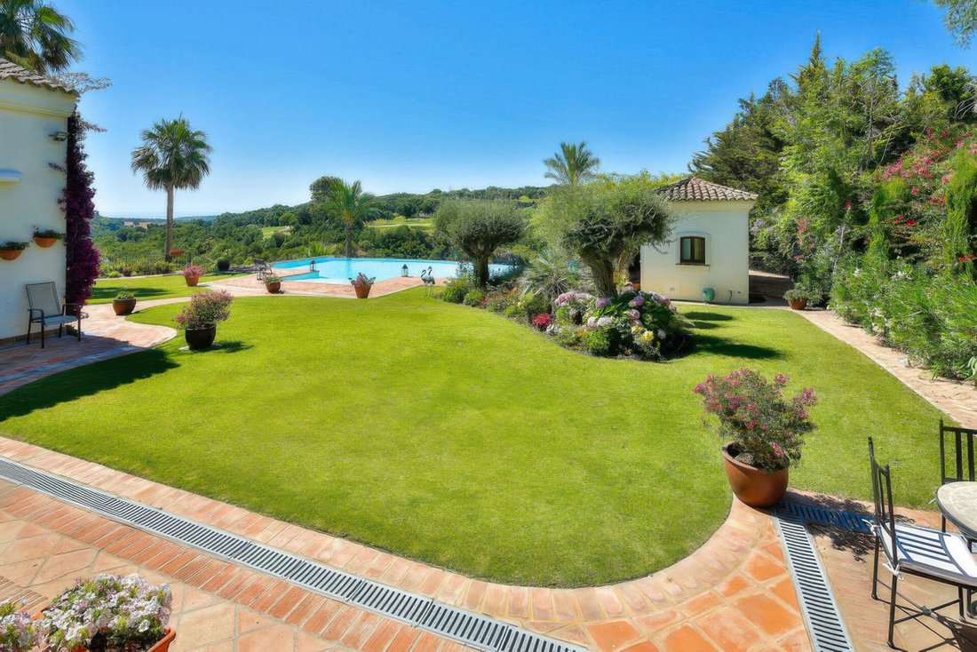 Villa in Sotogrande, San Roque, Andalusia 4 - 17456883