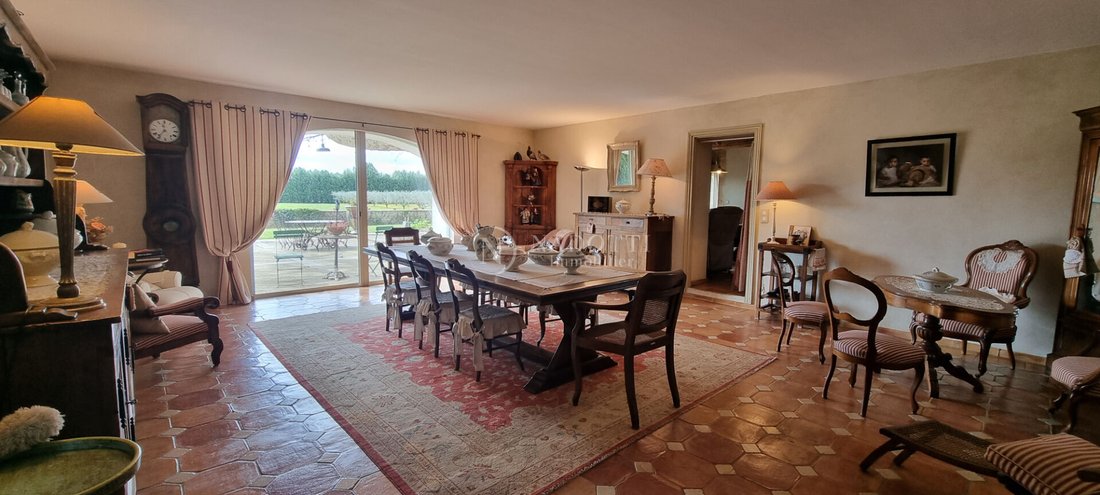 House in Cavaillon, Provence-Alpes-Côte d'Azur, France 3 - 15735872
