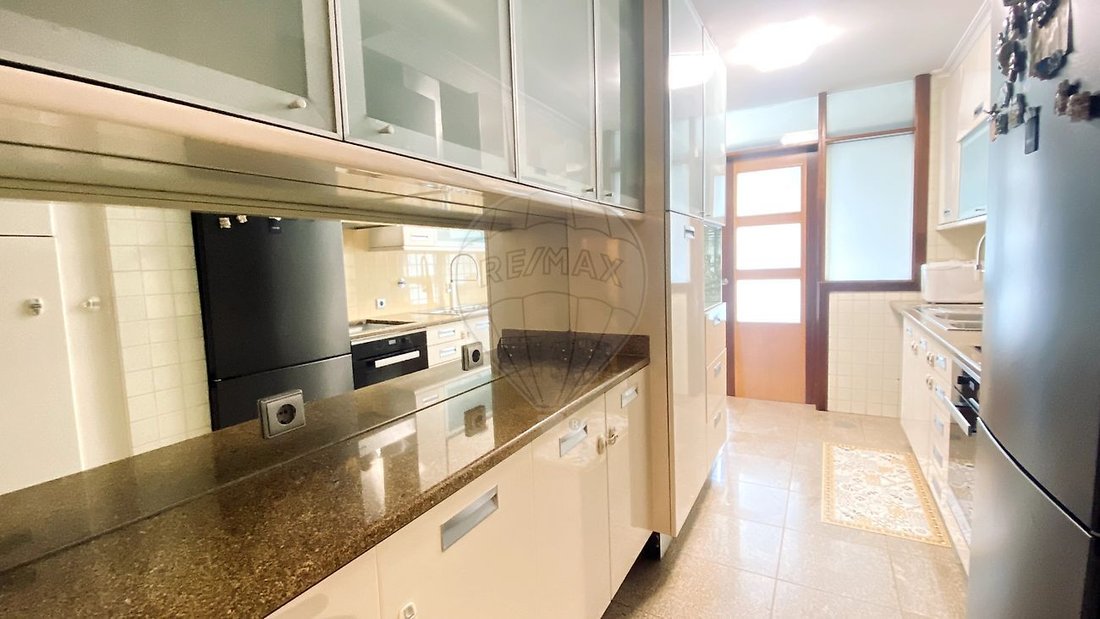 Apartment in Cedofeita, Santo Ildefonso, Se, Miragaia, Sao Nicolau e Vitoria, Porto District, Portugal 3 - 17451449