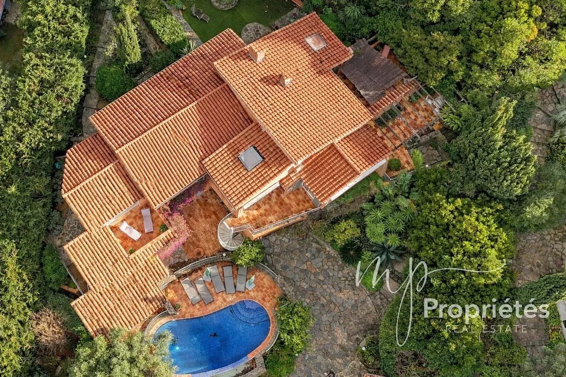 Villa in Le Lavandou, Provence-Alpes-Côte d'Azur, France 2 - 16826428