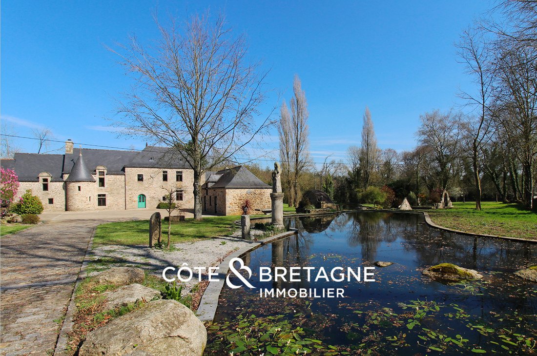 Castello a Bourbriac, Bretagna, Francia 2 - 17438931