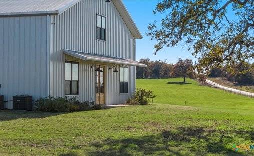 House in Cameron, Texas, United States 1