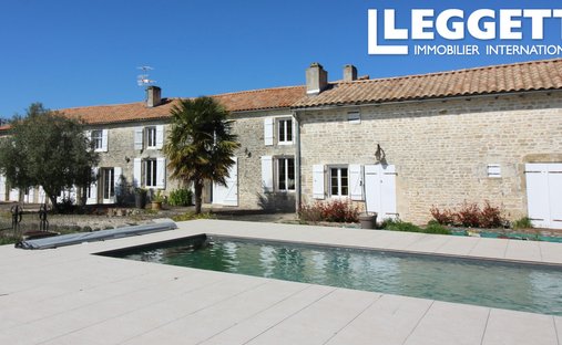 Farm Ranch in Villefagnan, Nouvelle-Aquitaine, France 1