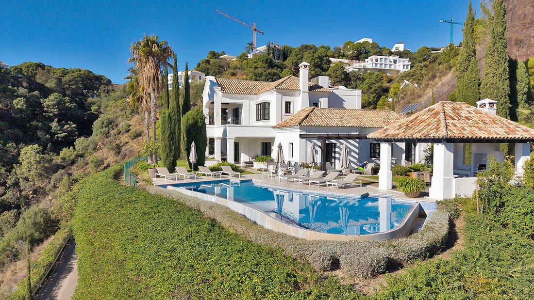 Villa in Benahavis, Andalusia, Spain 1 - 17461186
