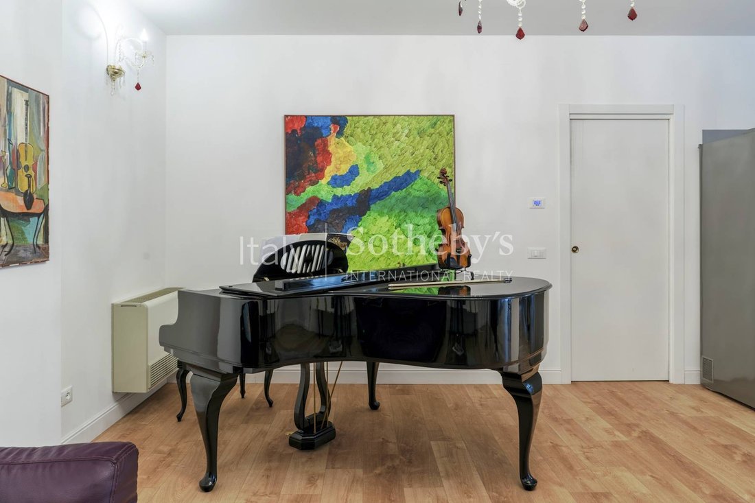 Apartment in Center, Verona, Veneto 4 - 14957852