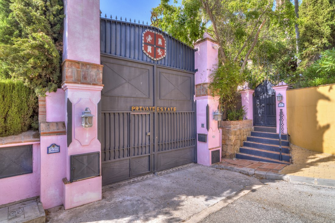 Villa in Benahavis, Andalusia, Spain 3 - 17461334