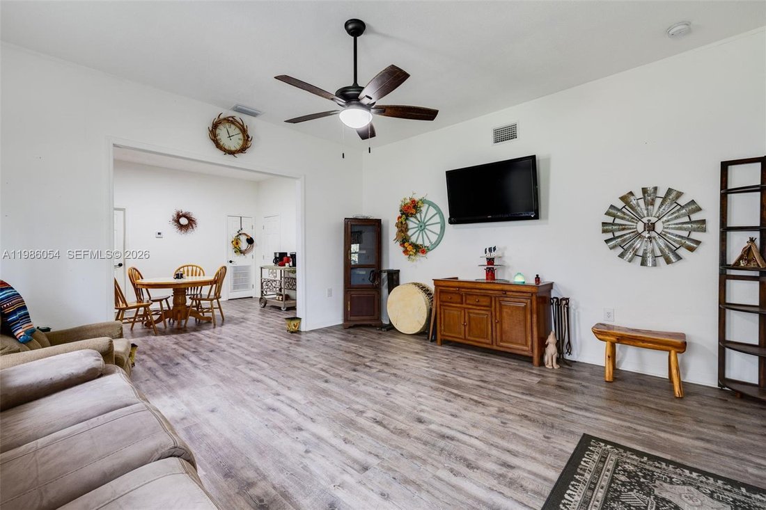 House in Palmdale, Florida, United States 3 - 17451106