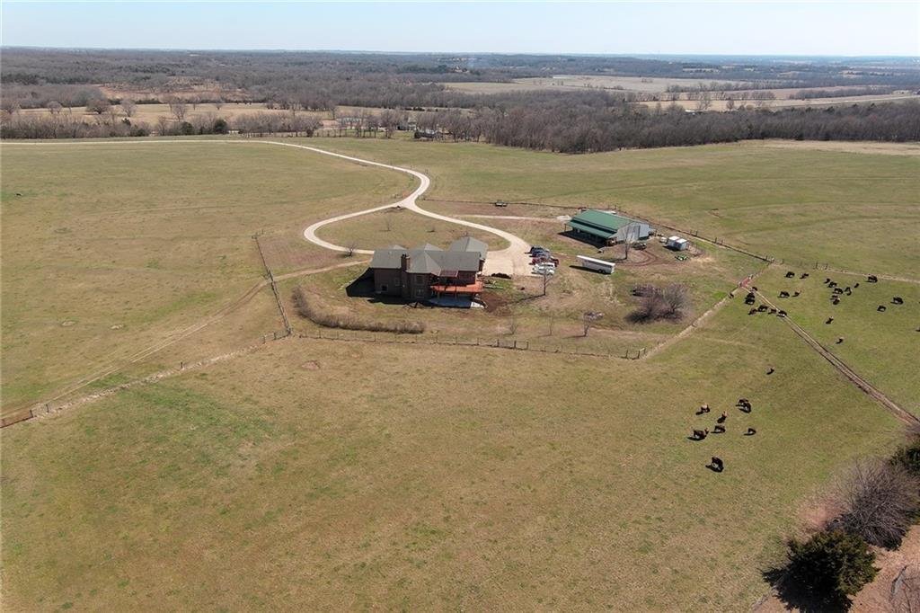 House in Paola, Kansas, United States 1 - 17456695