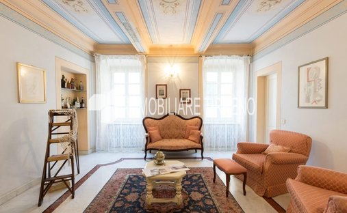 Villa in Center, Massa, Italy 1