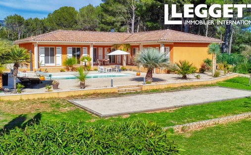 House in Lauris, Provence-Alpes-Côte d'Azur, France 1
