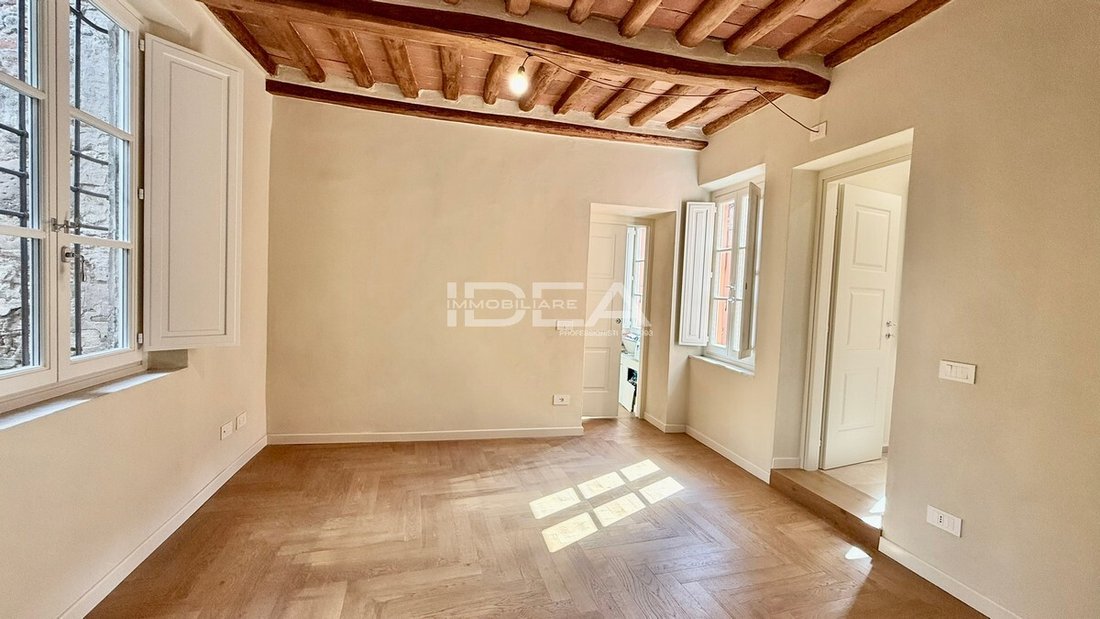 Apartment in Historic Center, Lucca, Tuscany 4 - 17431445