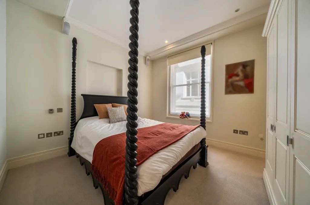 Apartment in EC2, Islington, England 3 - 17453470