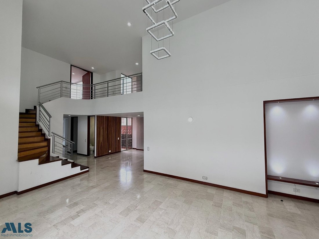 Apartment in Medellín, Antioquia, Colombia 4 - 17456952