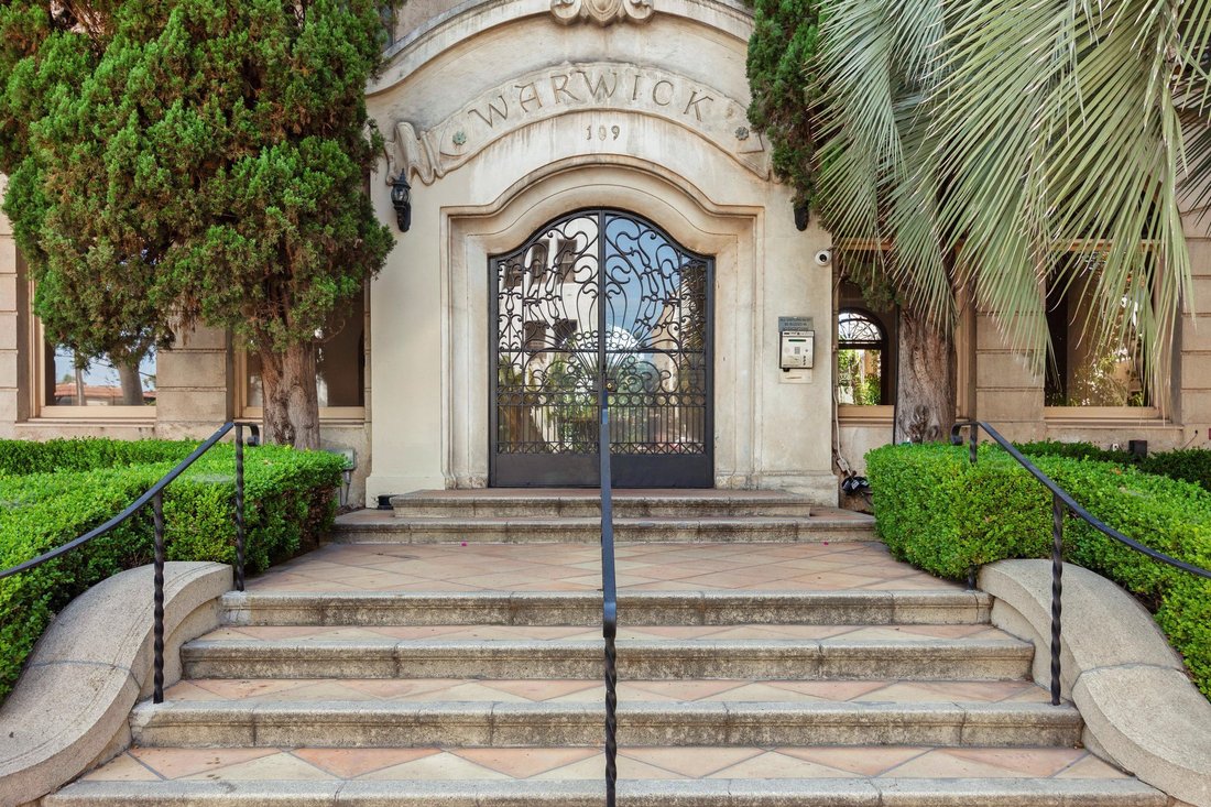 Condo in Los Angeles, California, United States 2 - 17458465