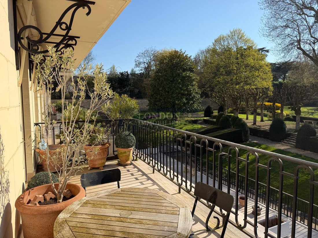 Apartment in Domaine National du Château, Versailles, France 1 - 17454308
