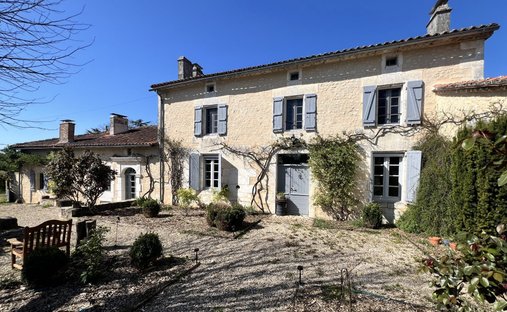 Casa a Ronsenac, Nuova Aquitania, Francia 1