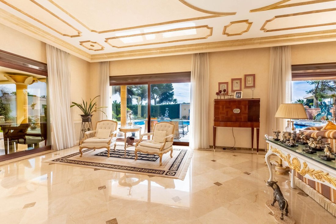 Villa à Elviria-Cabopino, Marbella, Espagne 4 - 17461218