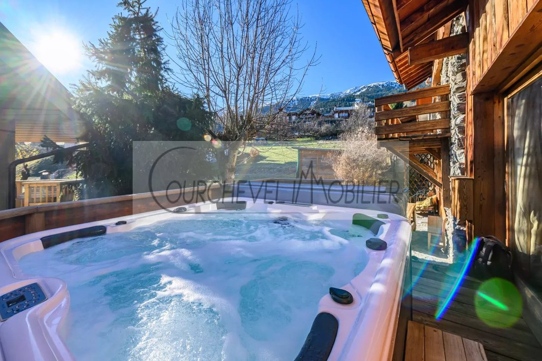 Chalet in Les Allues, Auvergne-Rhône-Alpes, France 1 - 16827951