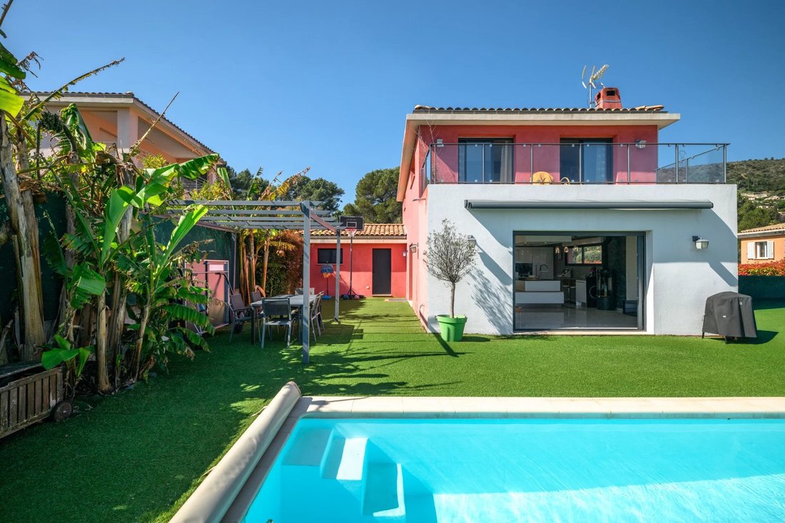 House in Nice, Provence-Alpes-Côte d'Azur, France 1 - 17333947
