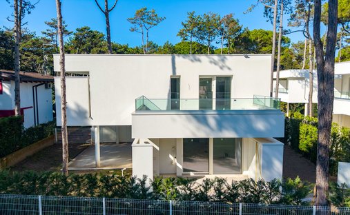Villa in Lignano Sabbiadoro, Friuli – Venezia Giulia, Italy 1