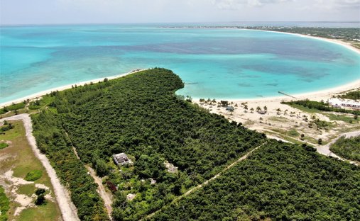 Land in Treasure Cay, Central Abaco, The Bahamas 1