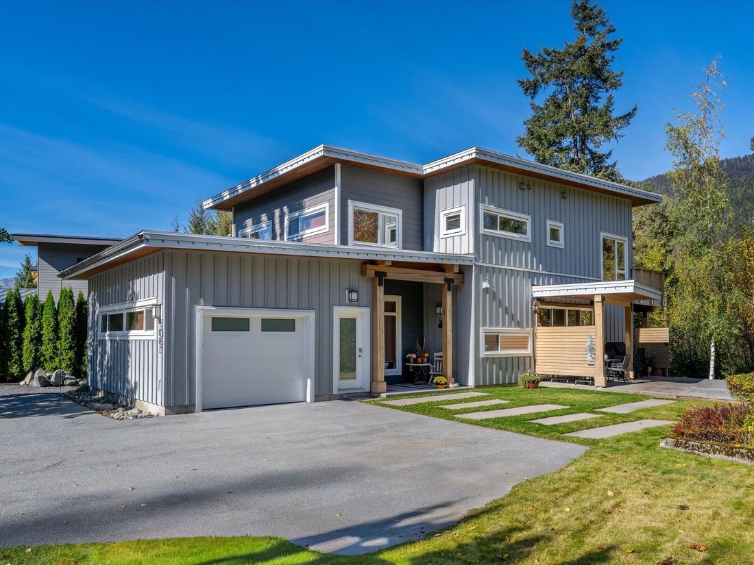 House in Whistler, British Columbia, Canada 1 - 17462813