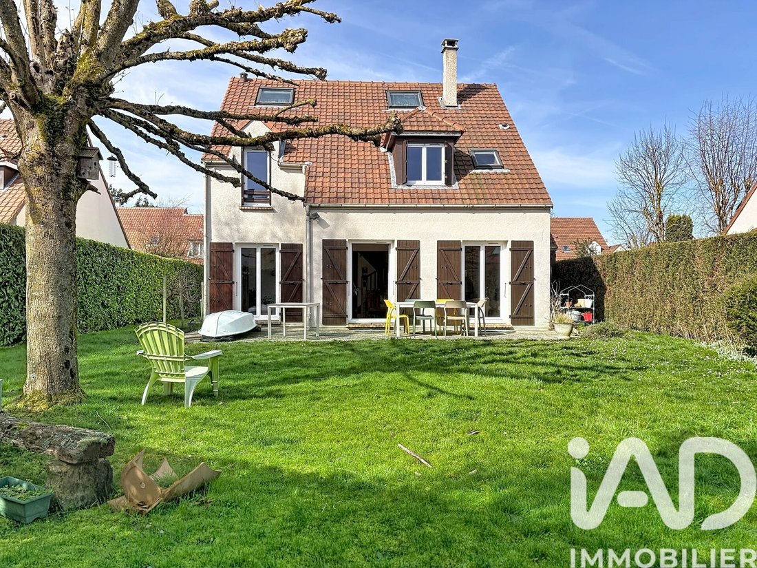 House in Toussus-le-Noble, Ile-de-France, France 2 - 17454296