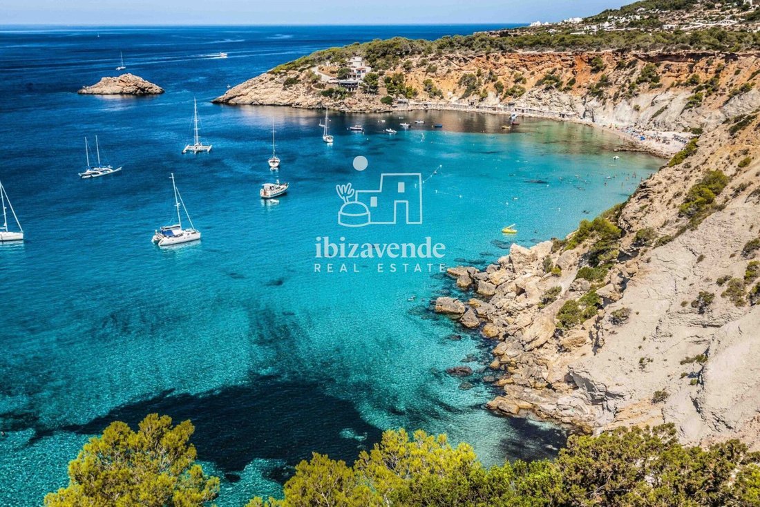 Villa in Es Cubells, Sant Josep de sa Talaia, Balearic Islands 1 - 17454226