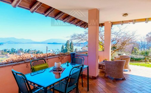 Villa in Meina, Piedmont, Italy 1