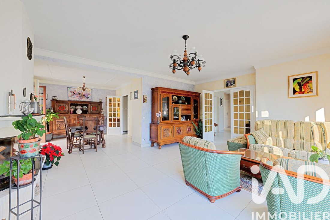 House in Lagny-sur-Marne, Ile-de-France, France 3 - 17454709