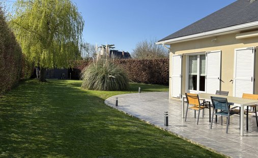 House in Octeville-sur-Mer, Normandy, France 1