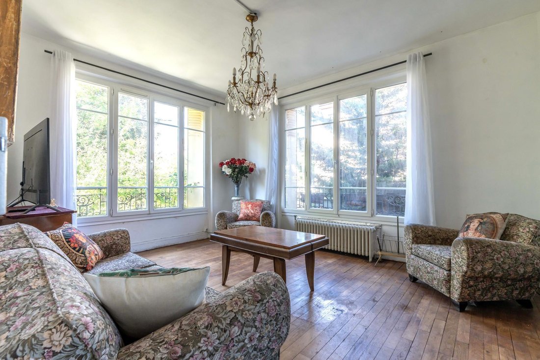 House in Fontenay-sous-Bois, Ile-de-France, France 3 - 17459509