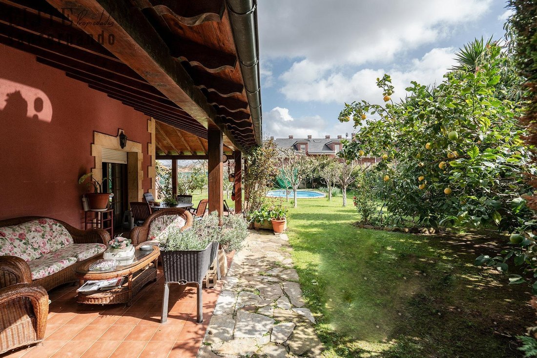 Villa in Torrelavega, Cantabria, Spain 1 - 17438565