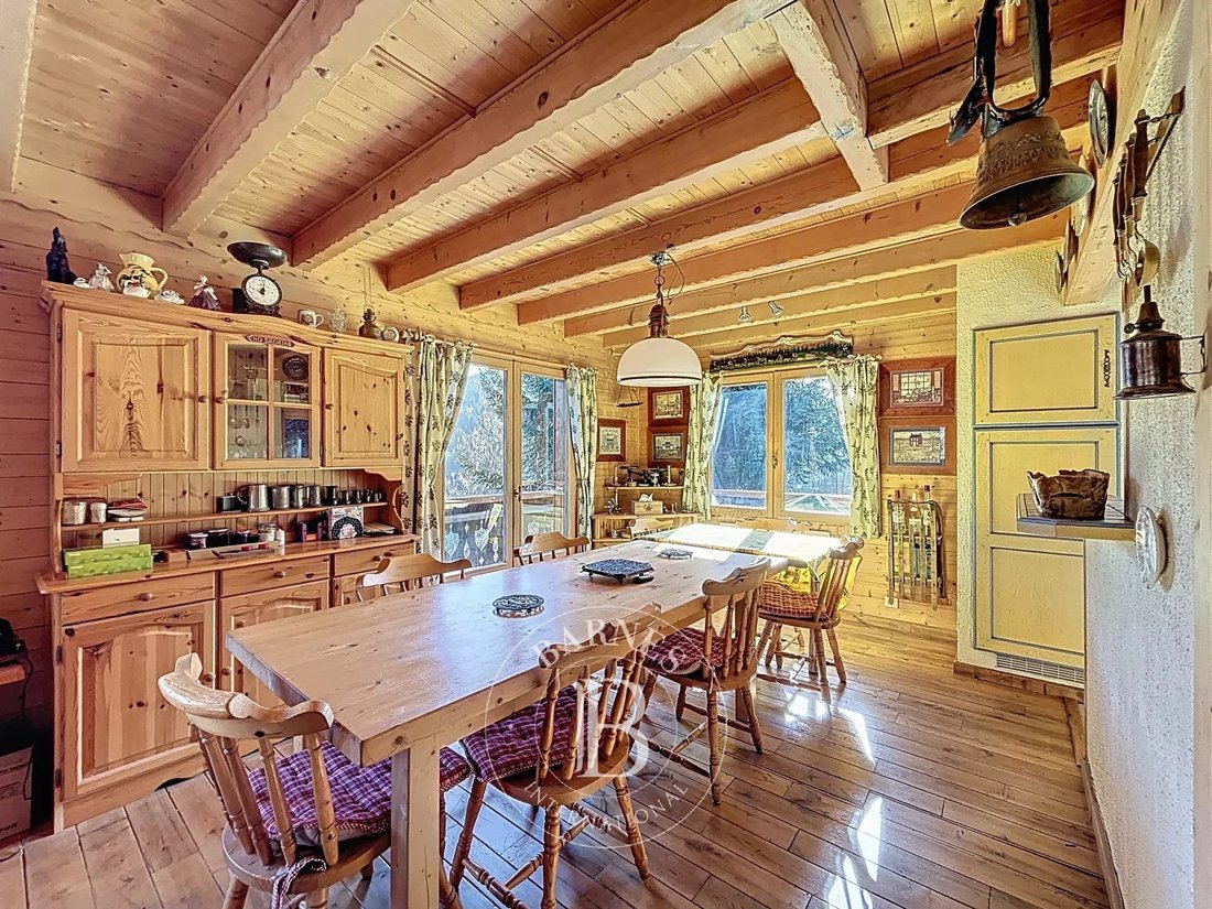 Chalet in Les Gets, Auvergne-Rhône-Alpes, France 3 - 17454965