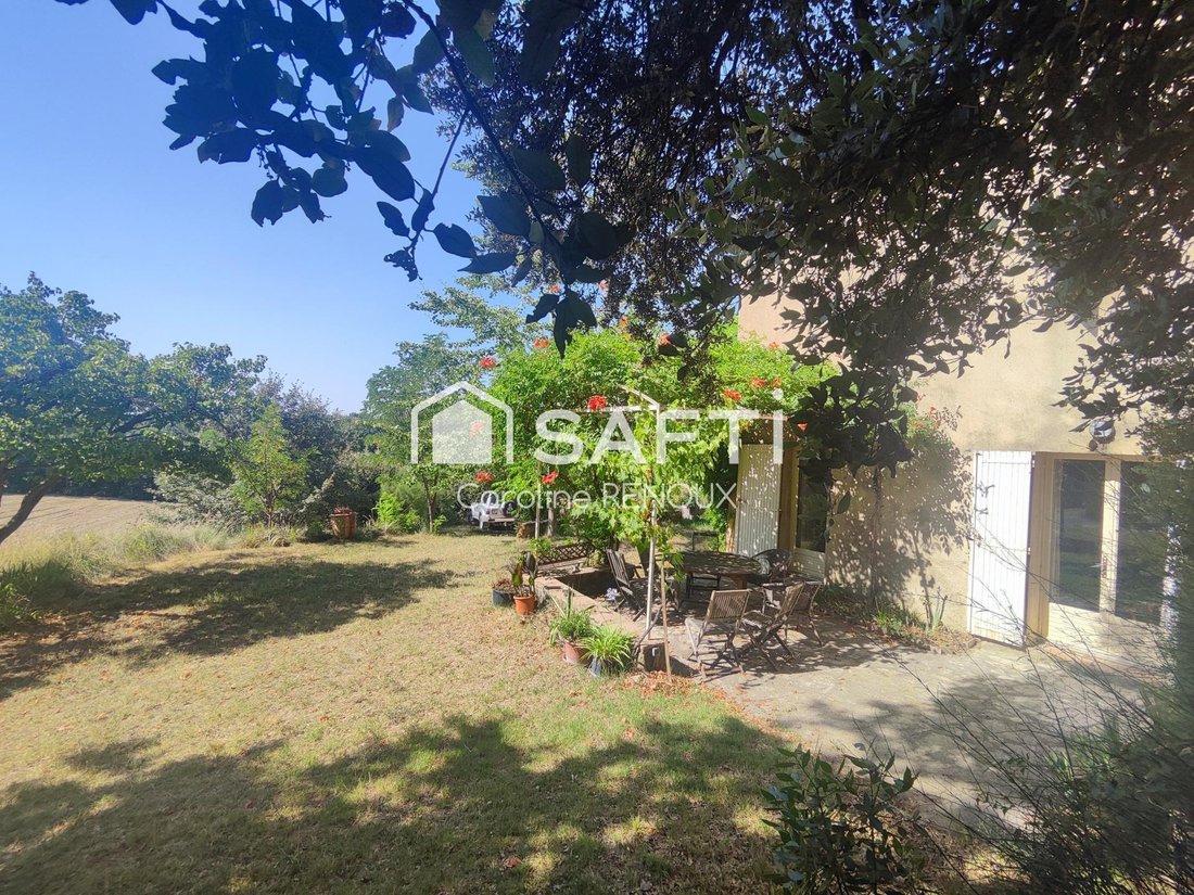 House in Vaugines, Provence-Alpes-Côte d'Azur, France 5 - 17459556