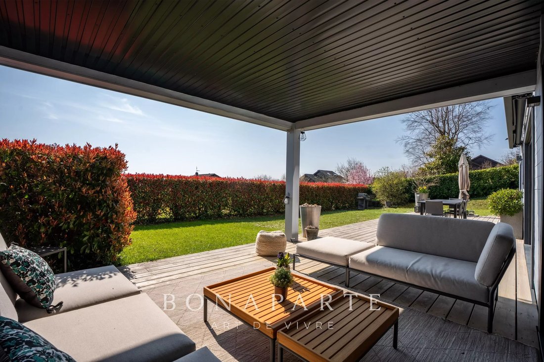 Apartment in Divonne-les-Bains, Auvergne-Rhône-Alpes, France 1 - 17457143