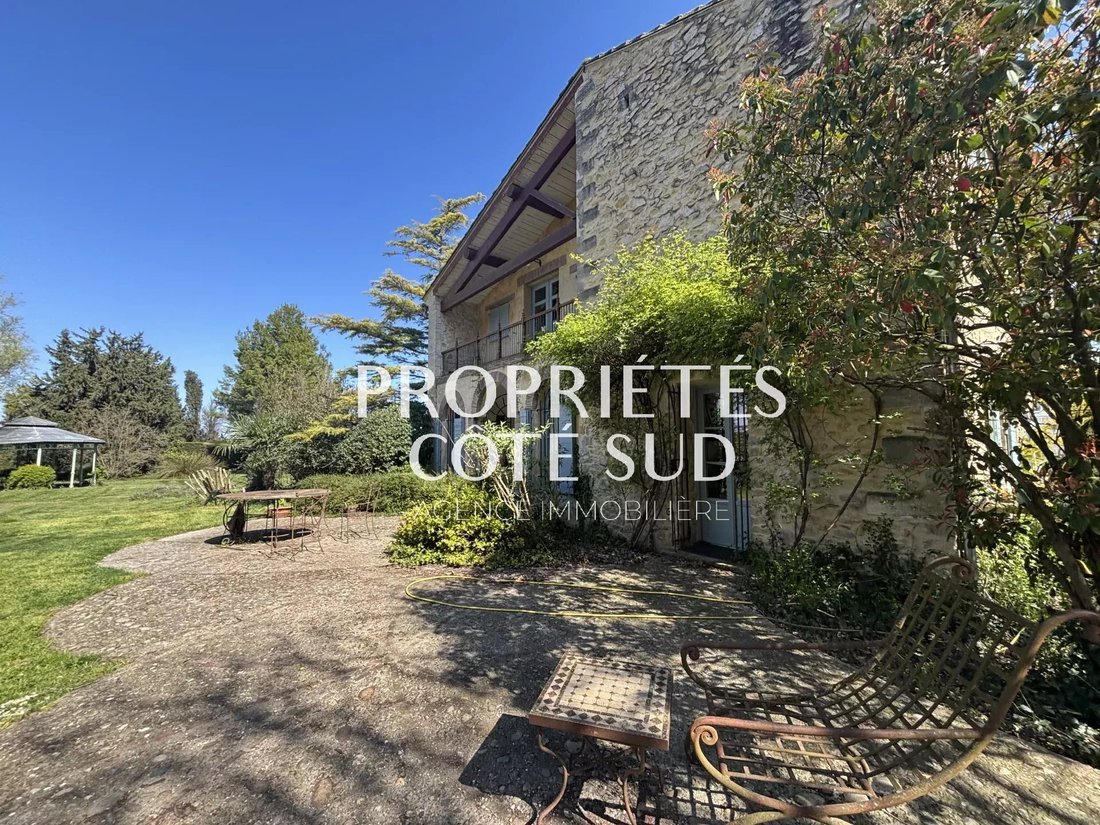 Casa de Campo en Pujaut, Occitania, Francia 1 - 17451485