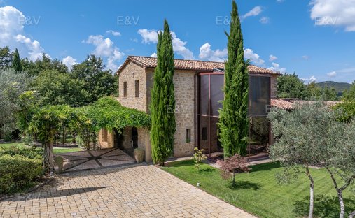 Villa in Piegaro, Umbria, Italy 1