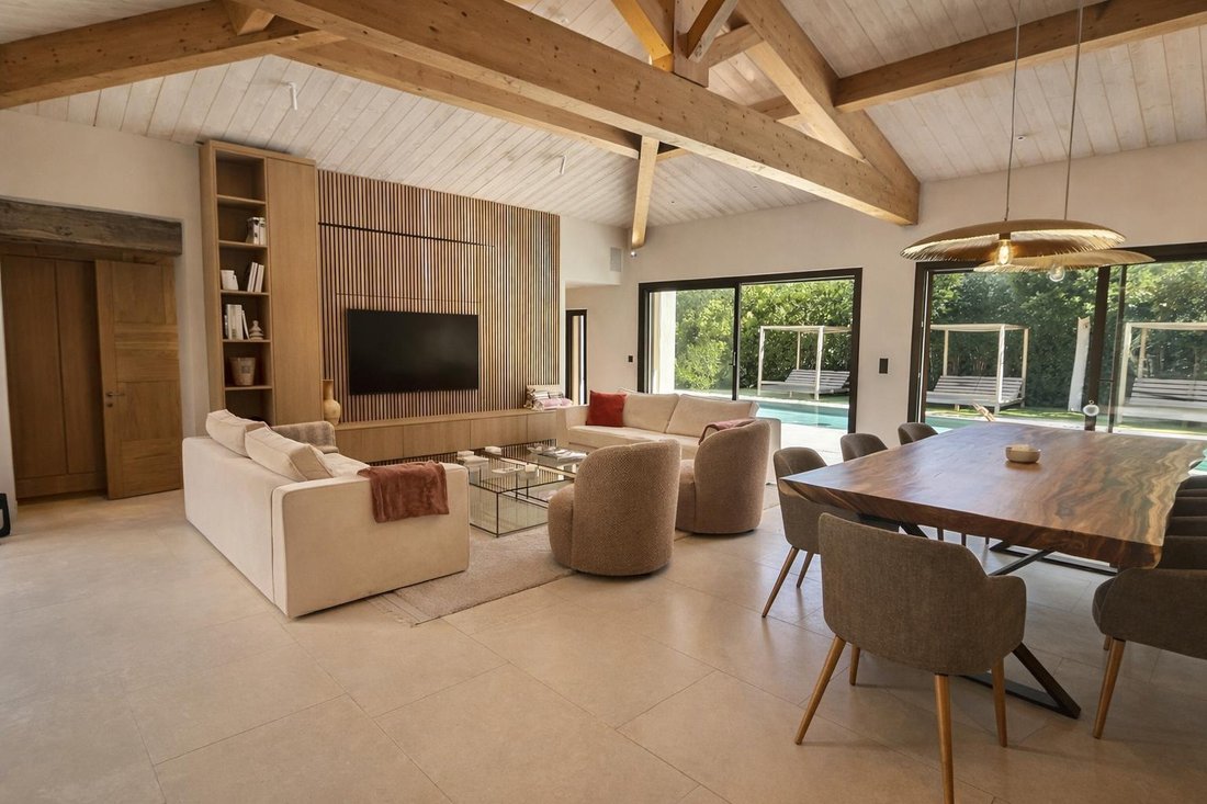 Villa in Ramatuelle, Provence-Alpes-Côte d'Azur, France 2 - 17421648