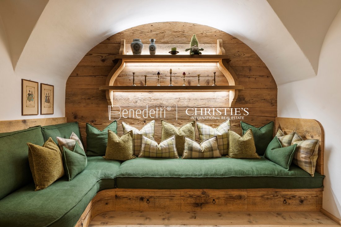 Chalet in Cortina d'Ampezzo, Veneto, Italy 3 - 17463743