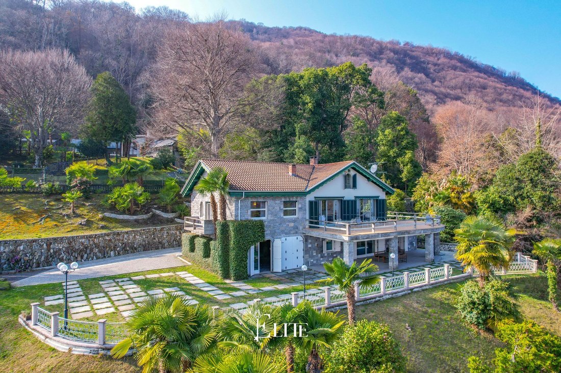 Villa in Belgirate, Piedmont, Italy 1 - 17463740