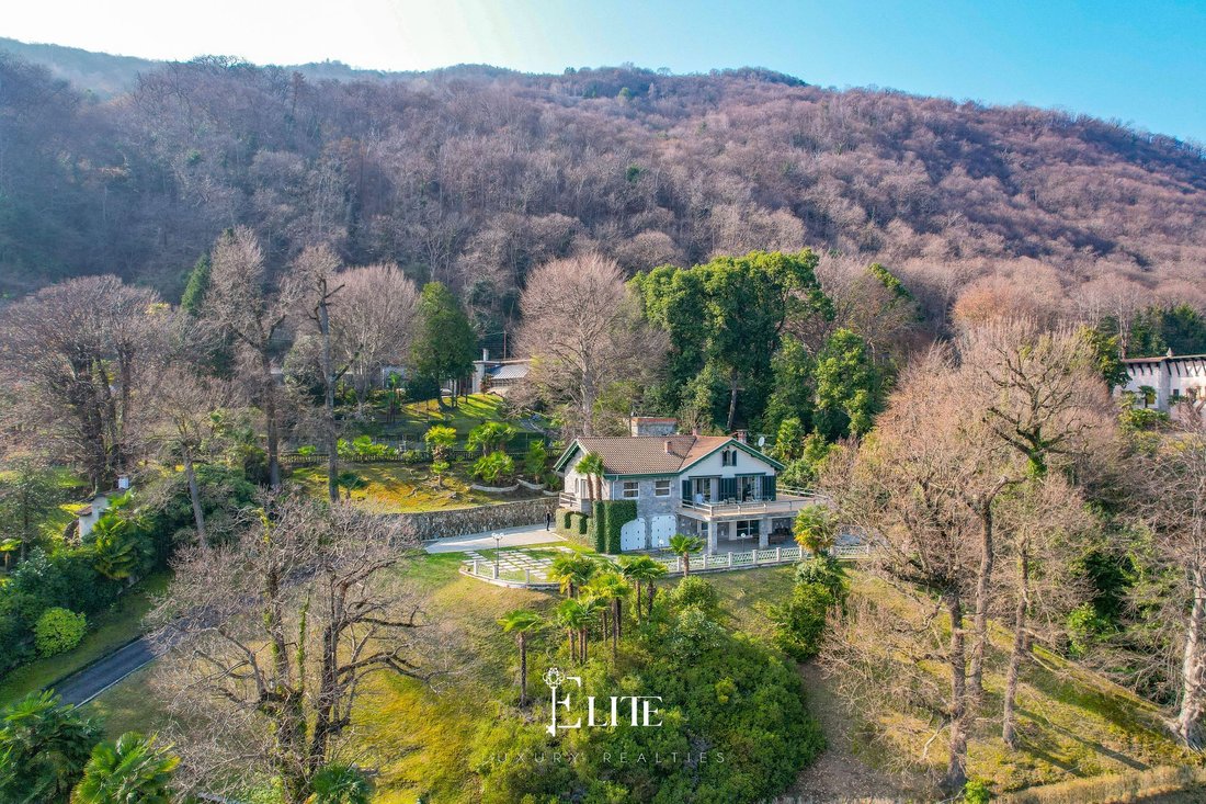 Villa in Belgirate, Piedmont, Italy 2 - 17463740