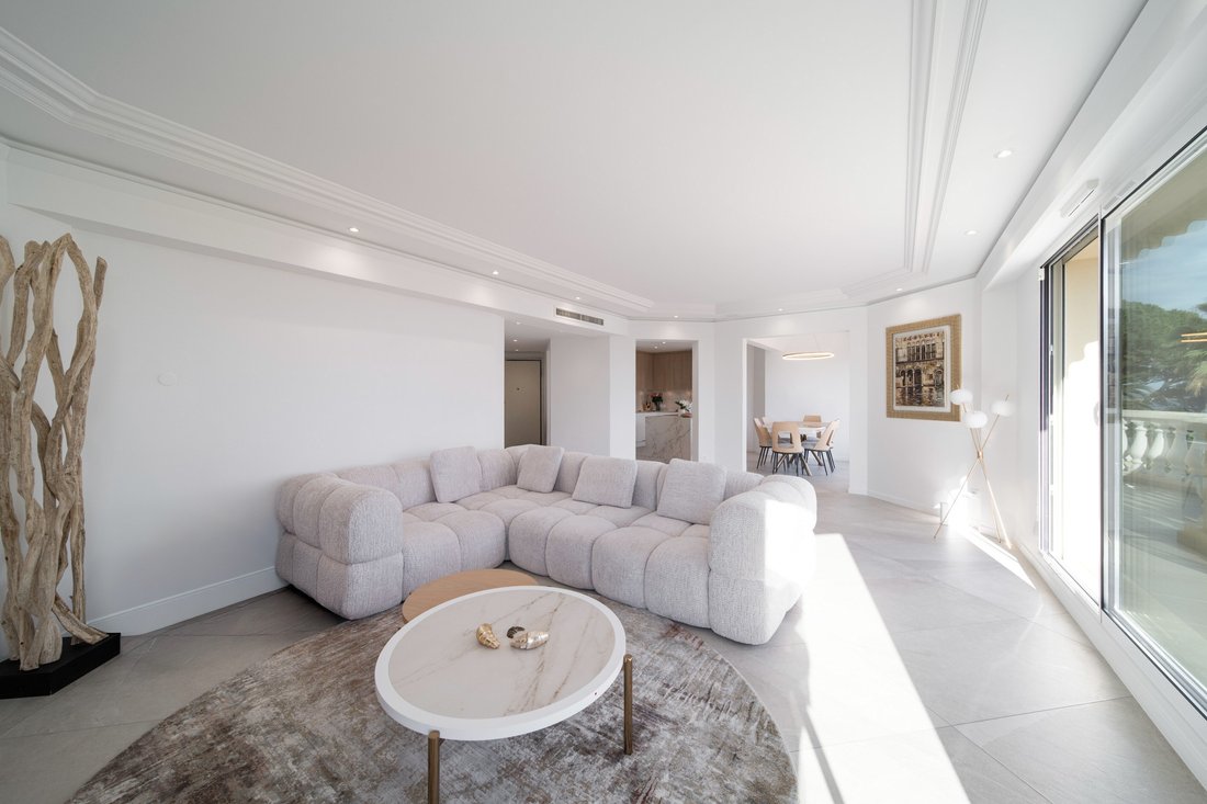 Apartment in Saint Nicolas, Cannes, France 5 - 17463742