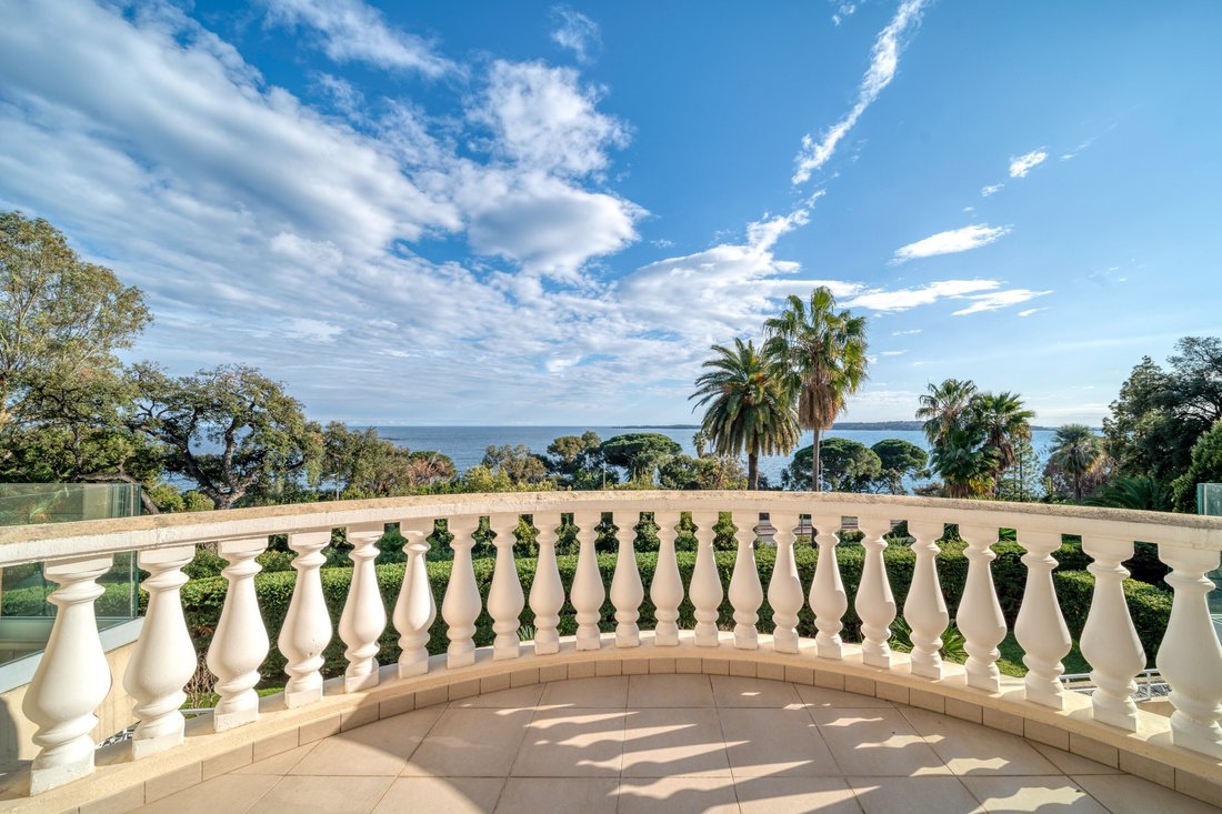 Apartment in Saint Nicolas, Cannes, France 2 - 17463742