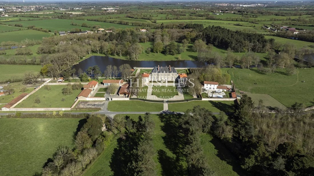 Castle in La Roche-sur-Yon, Pays de la Loire, France 3 - 17463577